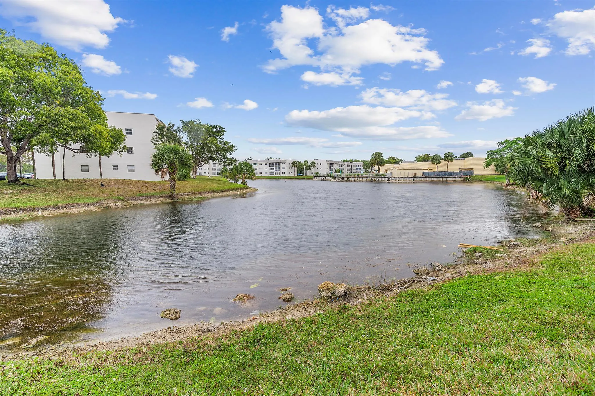 8130 Sunrise Lakes Boulevard, #211