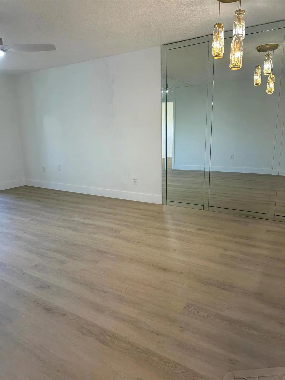 8130 Sunrise Lakes Boulevard, #211