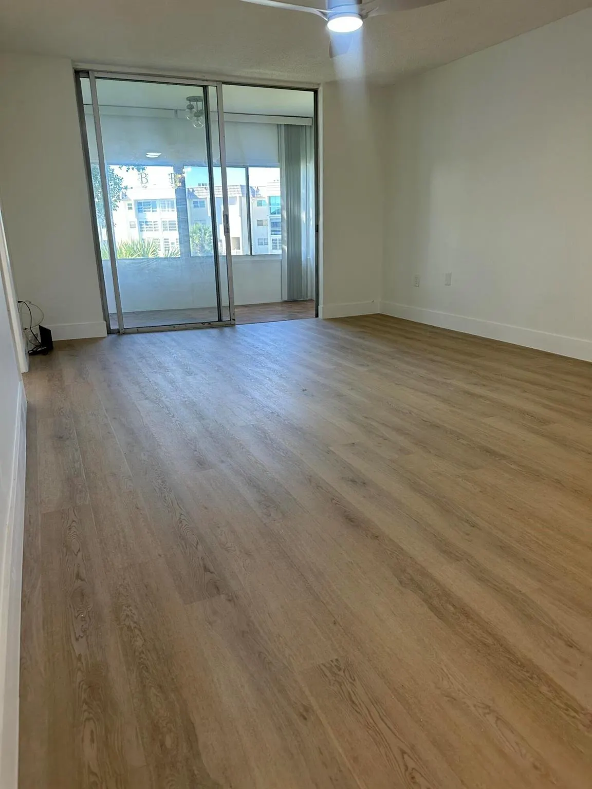 8130 Sunrise Lakes Boulevard, #211
