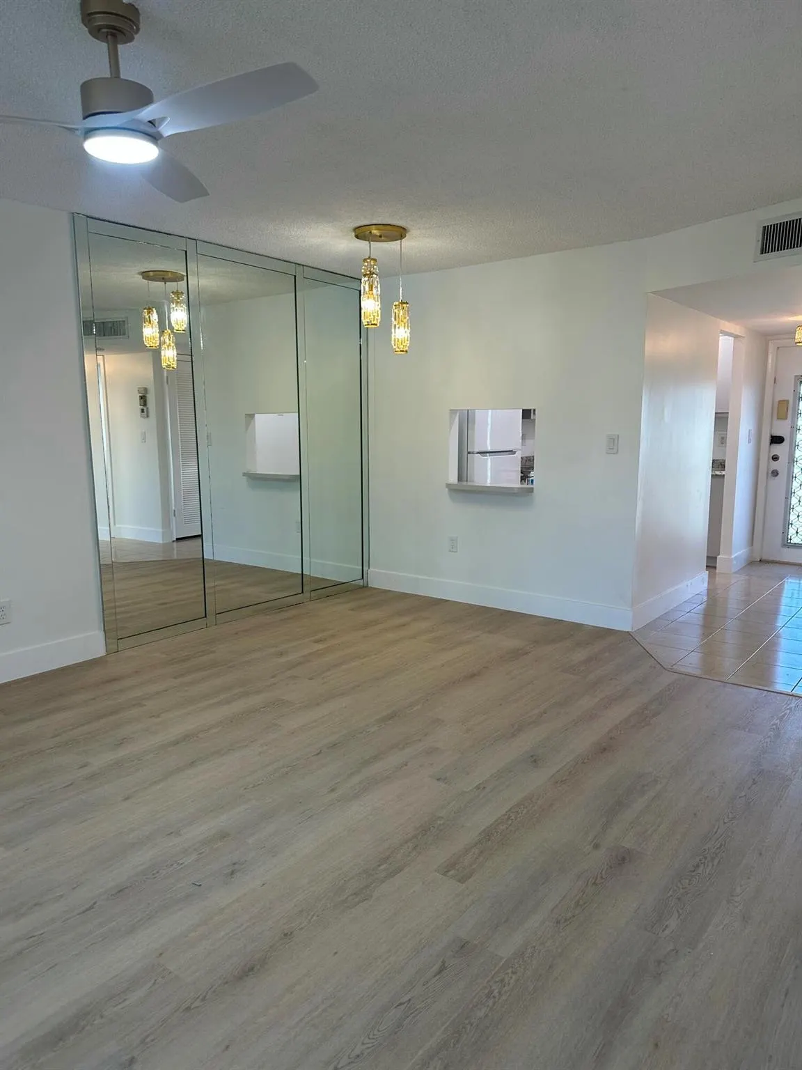 8130 Sunrise Lakes Boulevard, #211