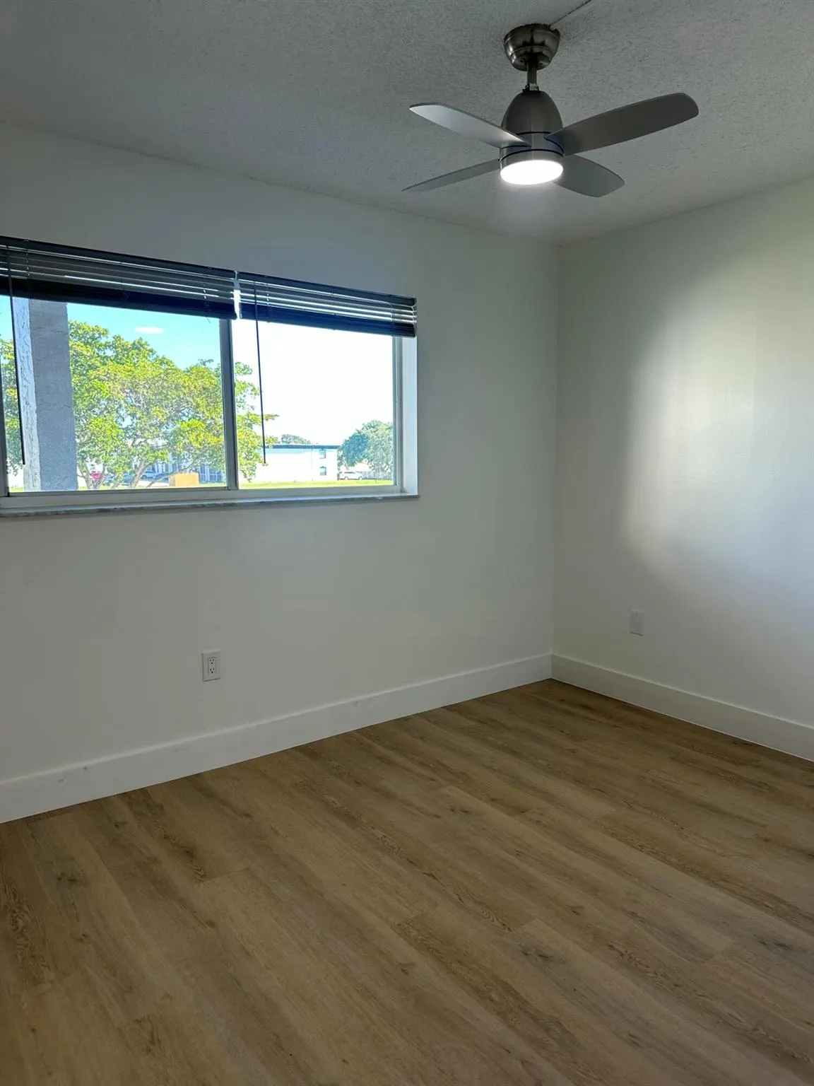 8130 Sunrise Lakes Boulevard, #211