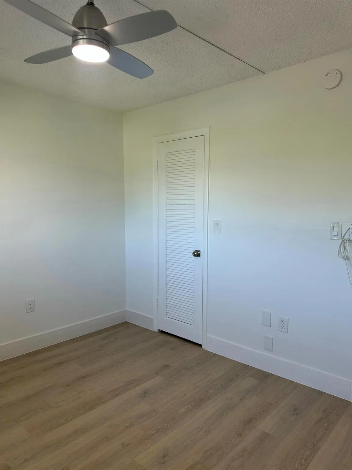 8130 Sunrise Lakes Boulevard, #211