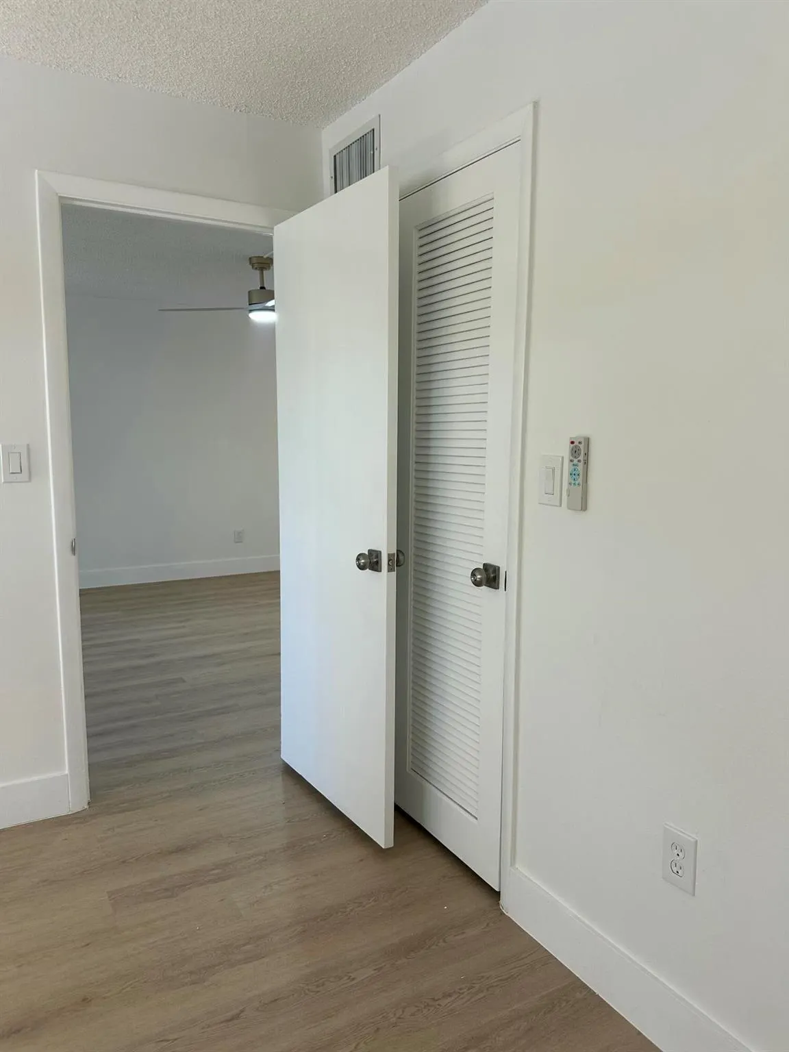 8130 Sunrise Lakes Boulevard, #211