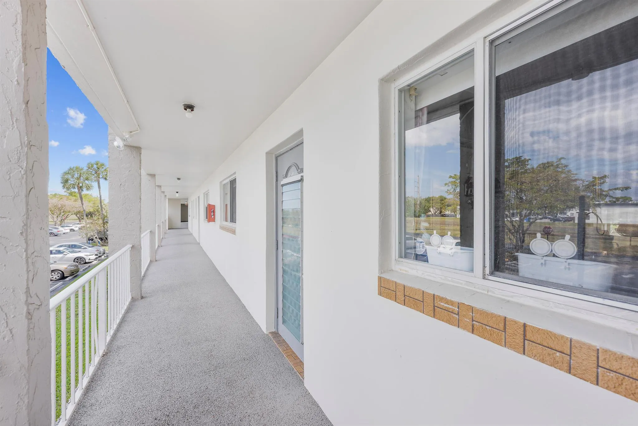 8130 Sunrise Lakes Boulevard, #211