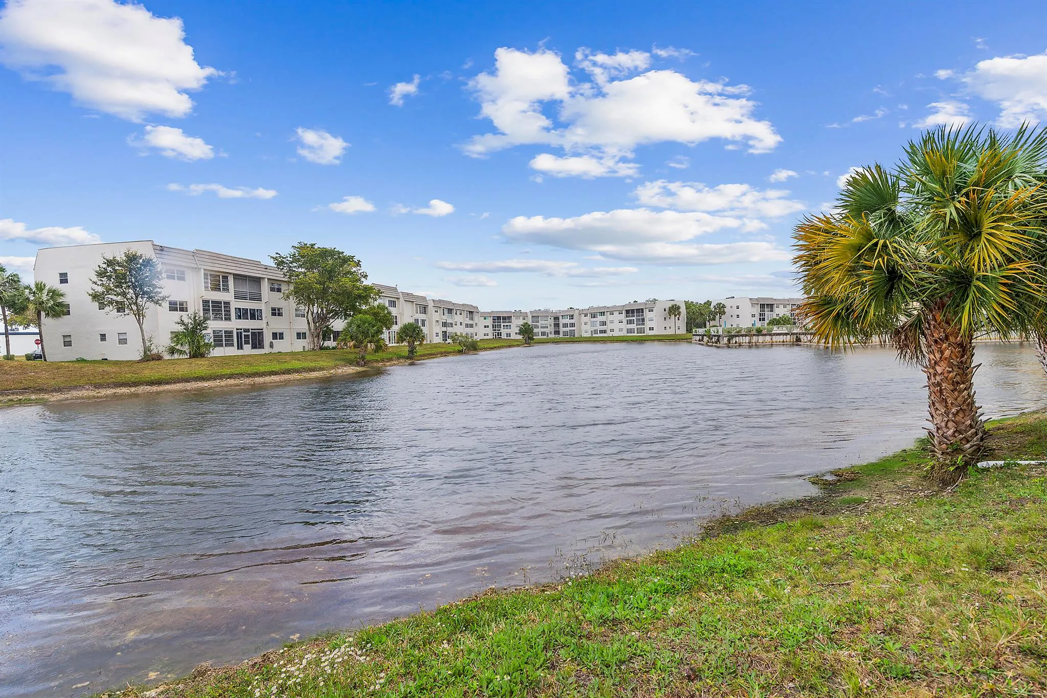 8130 Sunrise Lakes Boulevard, #211