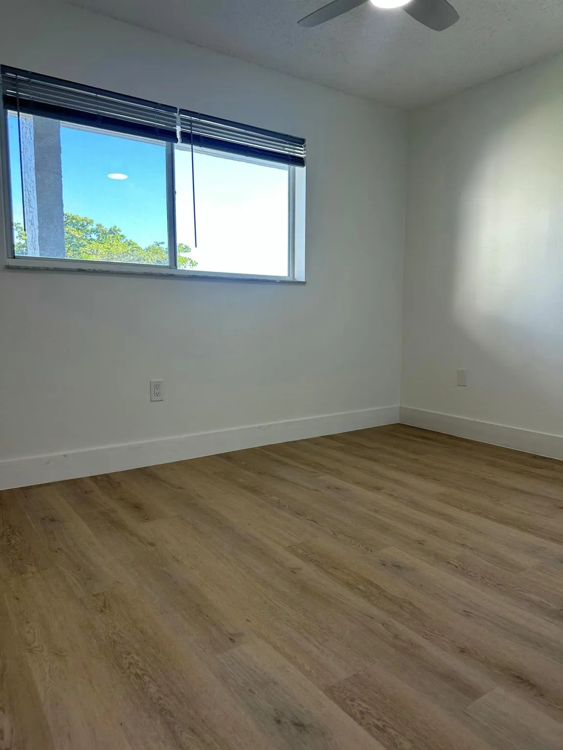 8130 Sunrise Lakes Boulevard, #211