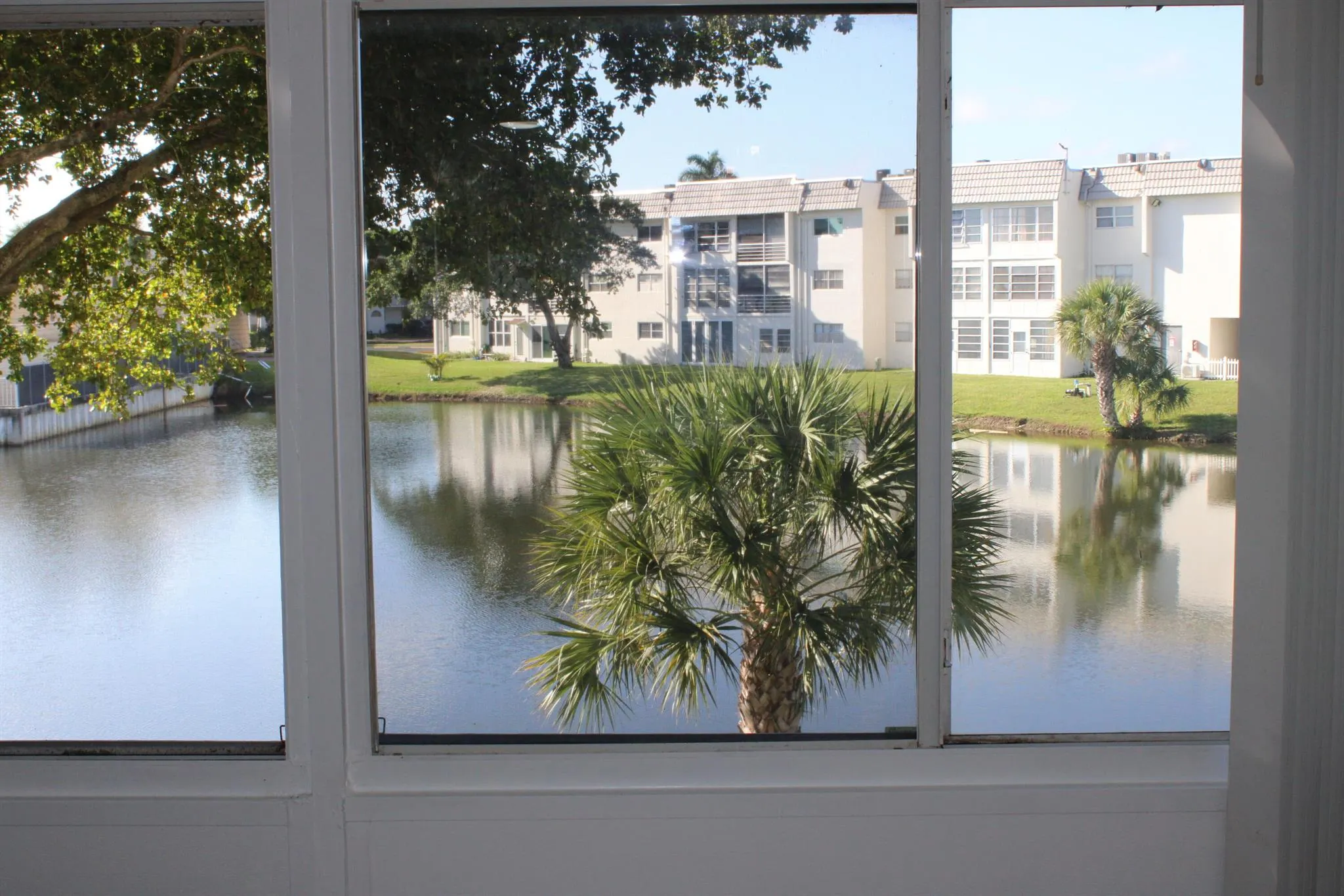 8130 Sunrise Lakes Boulevard, #211
