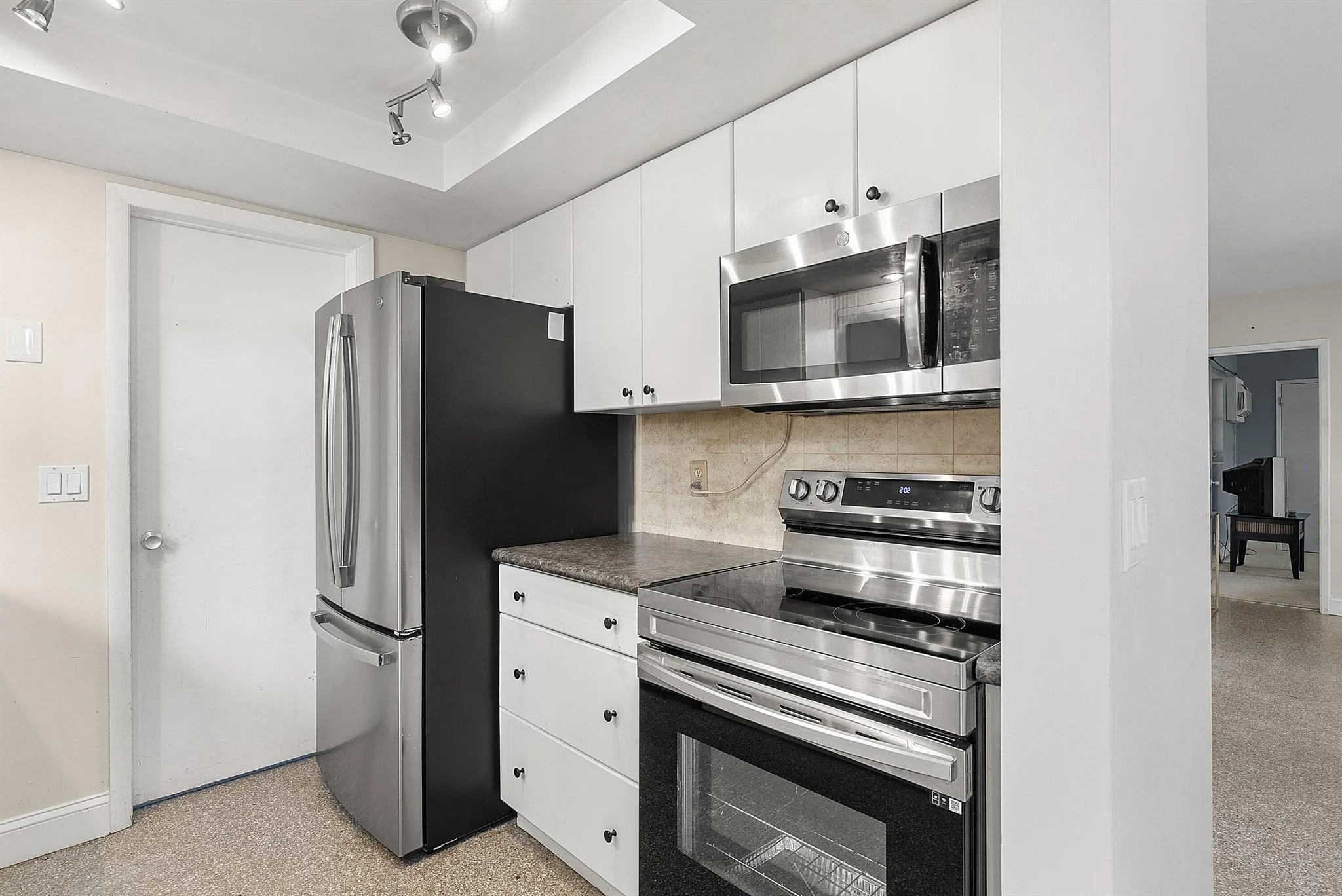 857 NW 8th Avenue