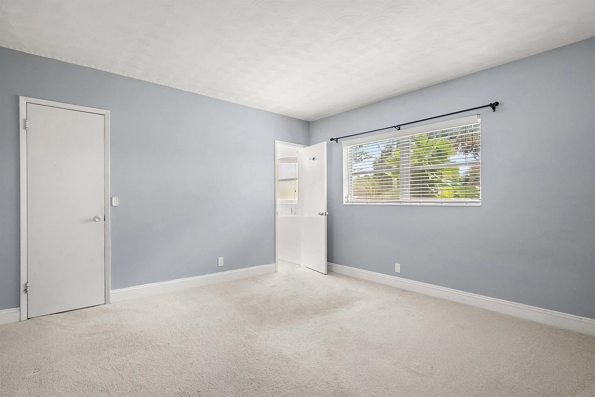 857 NW 8th Avenue