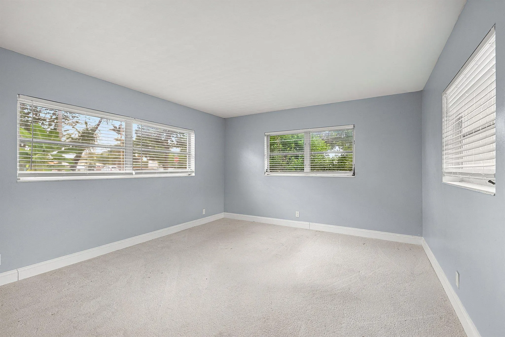 857 NW 8th Avenue