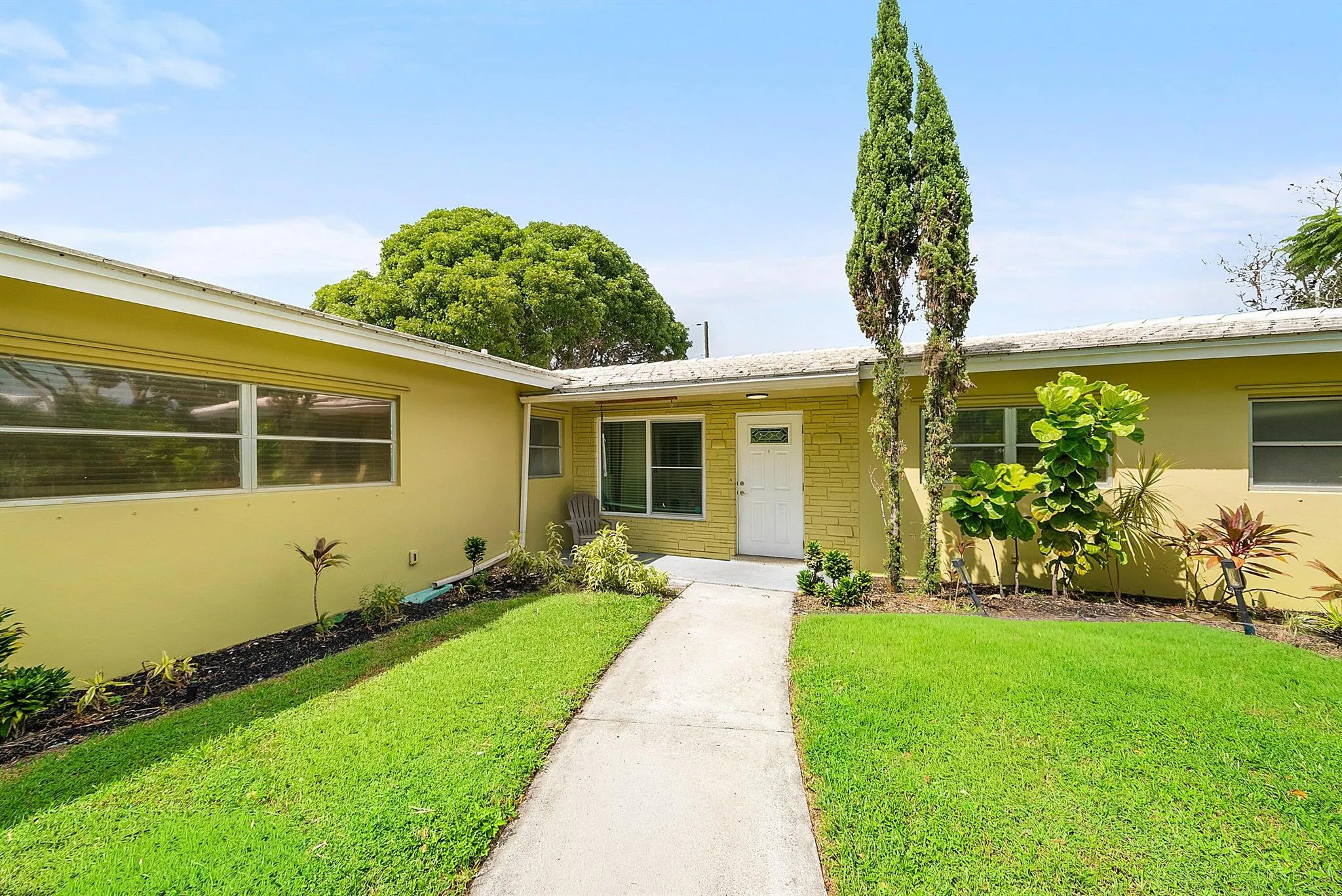857 NW 8th Avenue