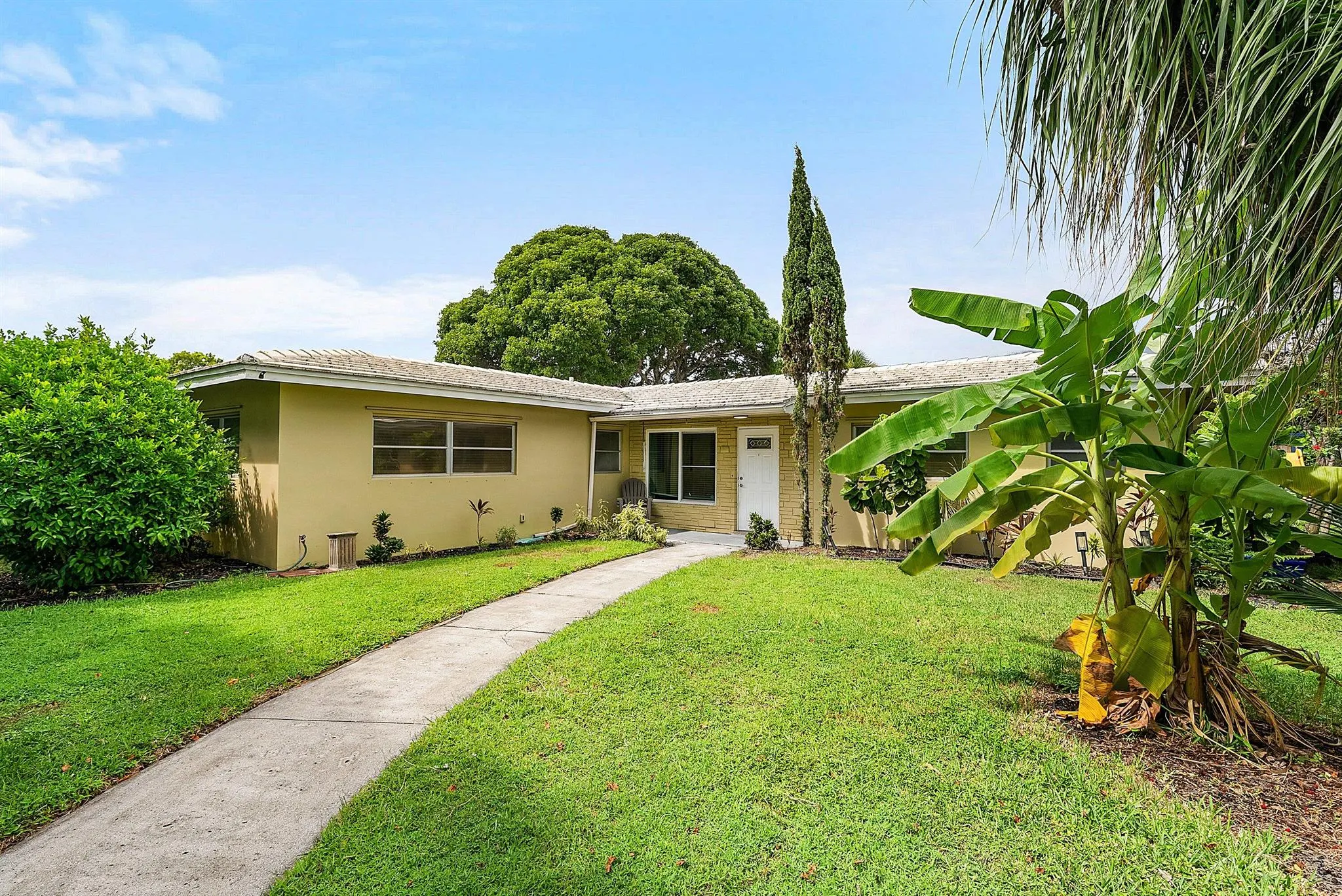 857 NW 8th Avenue