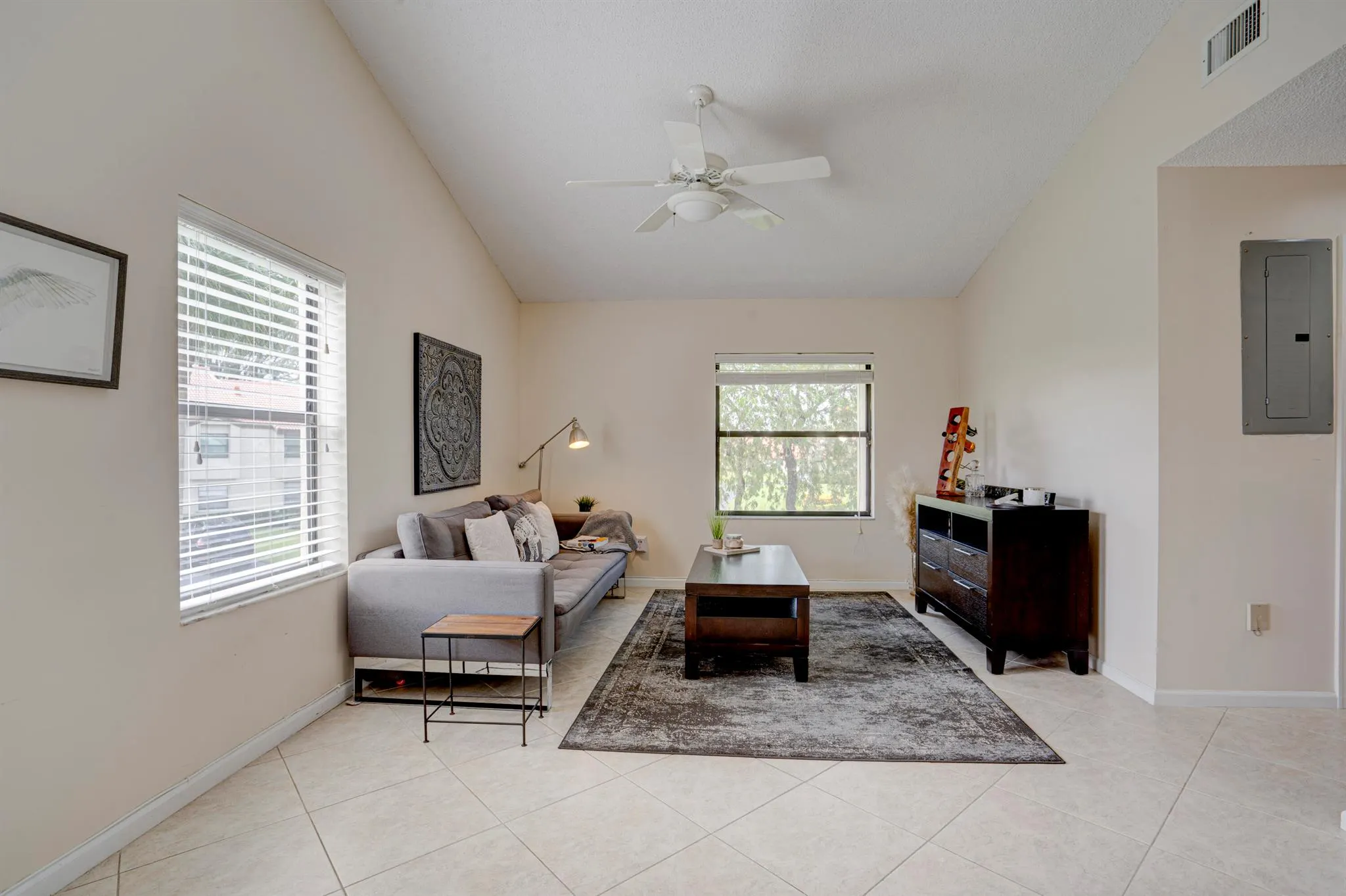5915 Parkwalk Drive