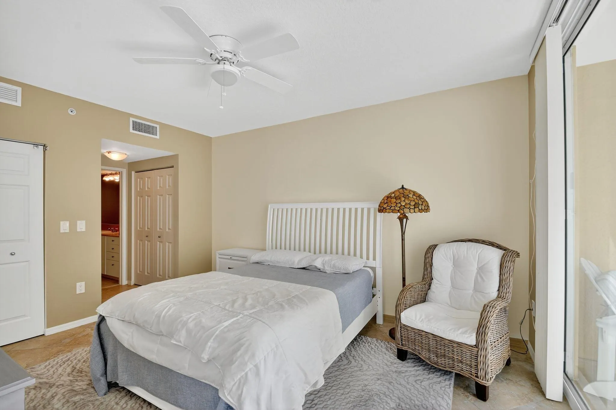 700 E Boynton Beach Boulevard, #803