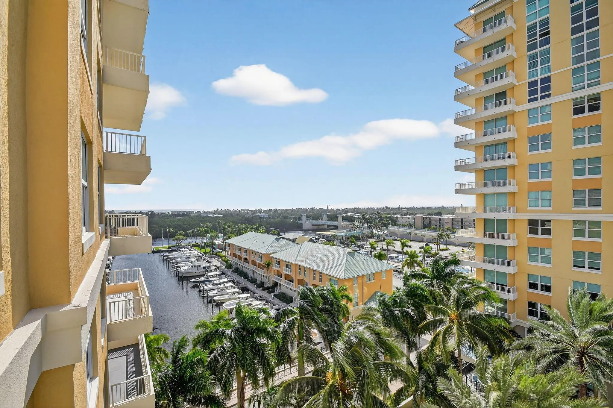 700 E Boynton Beach Boulevard, #803