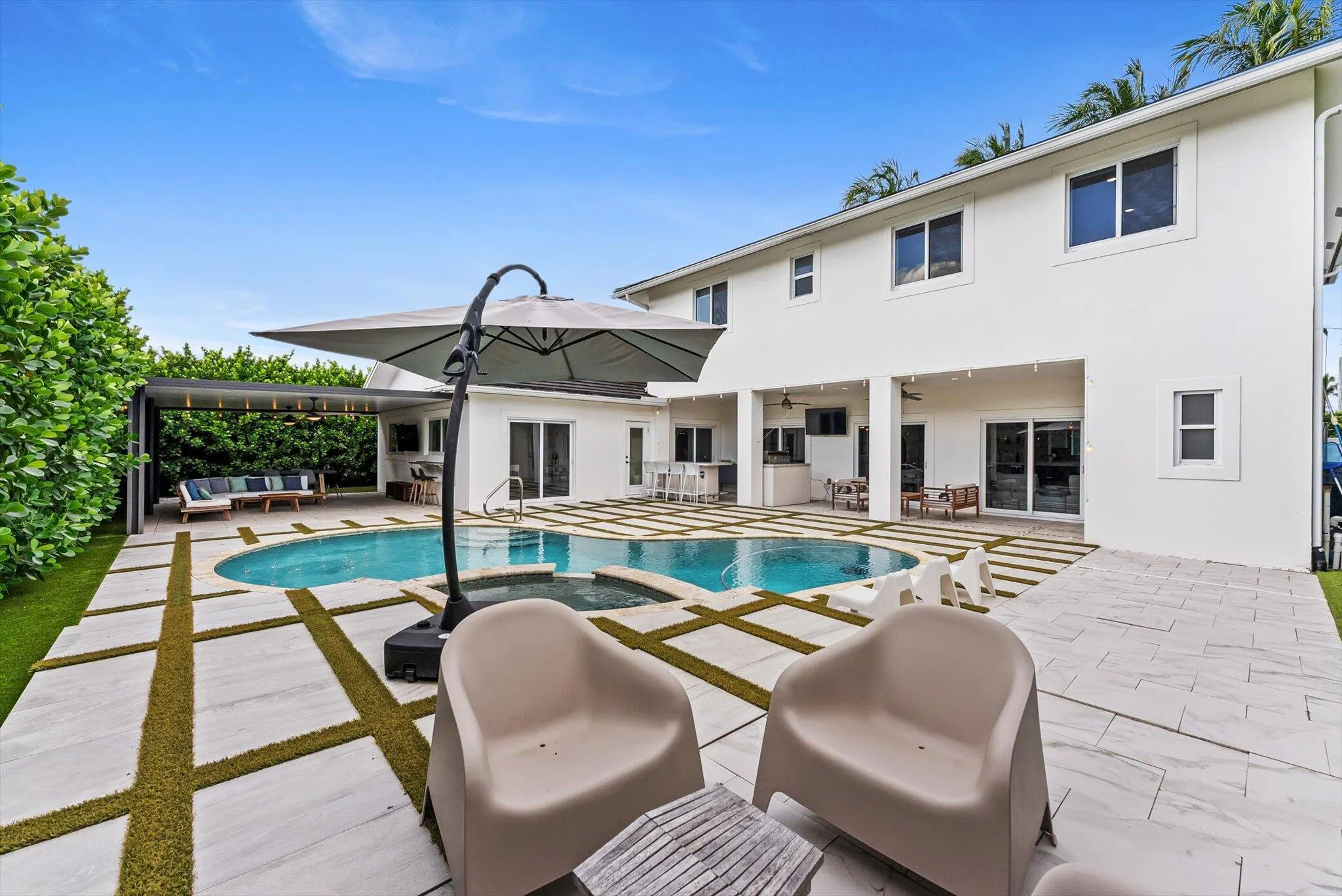 1044 NW 6th Drive