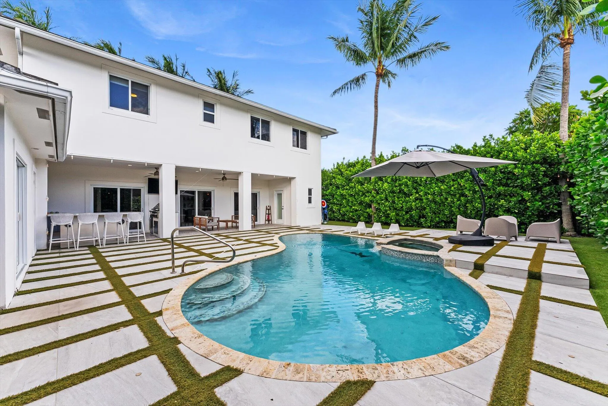 1044 NW 6th Drive