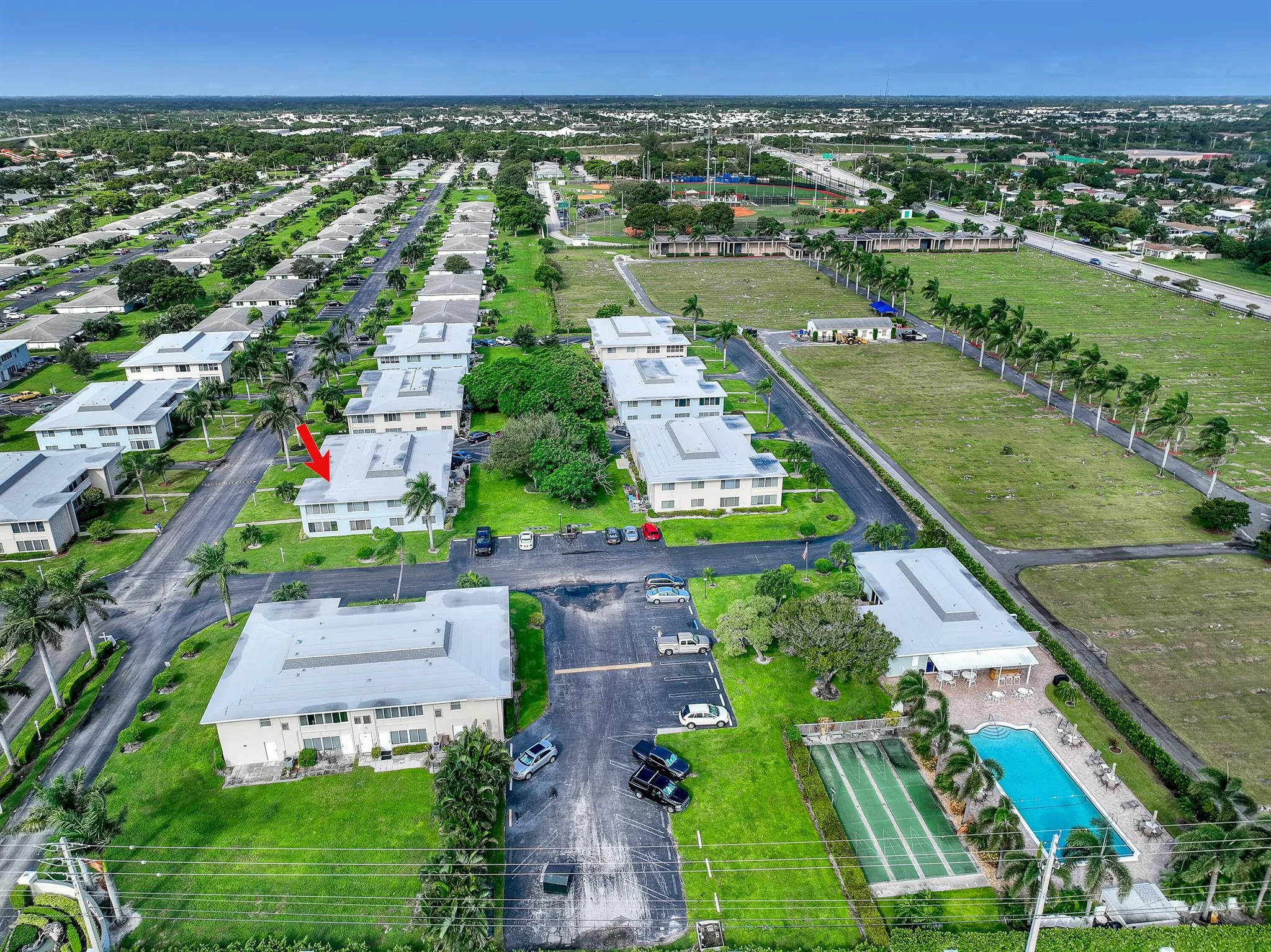 205 Main Boulevard, #1c