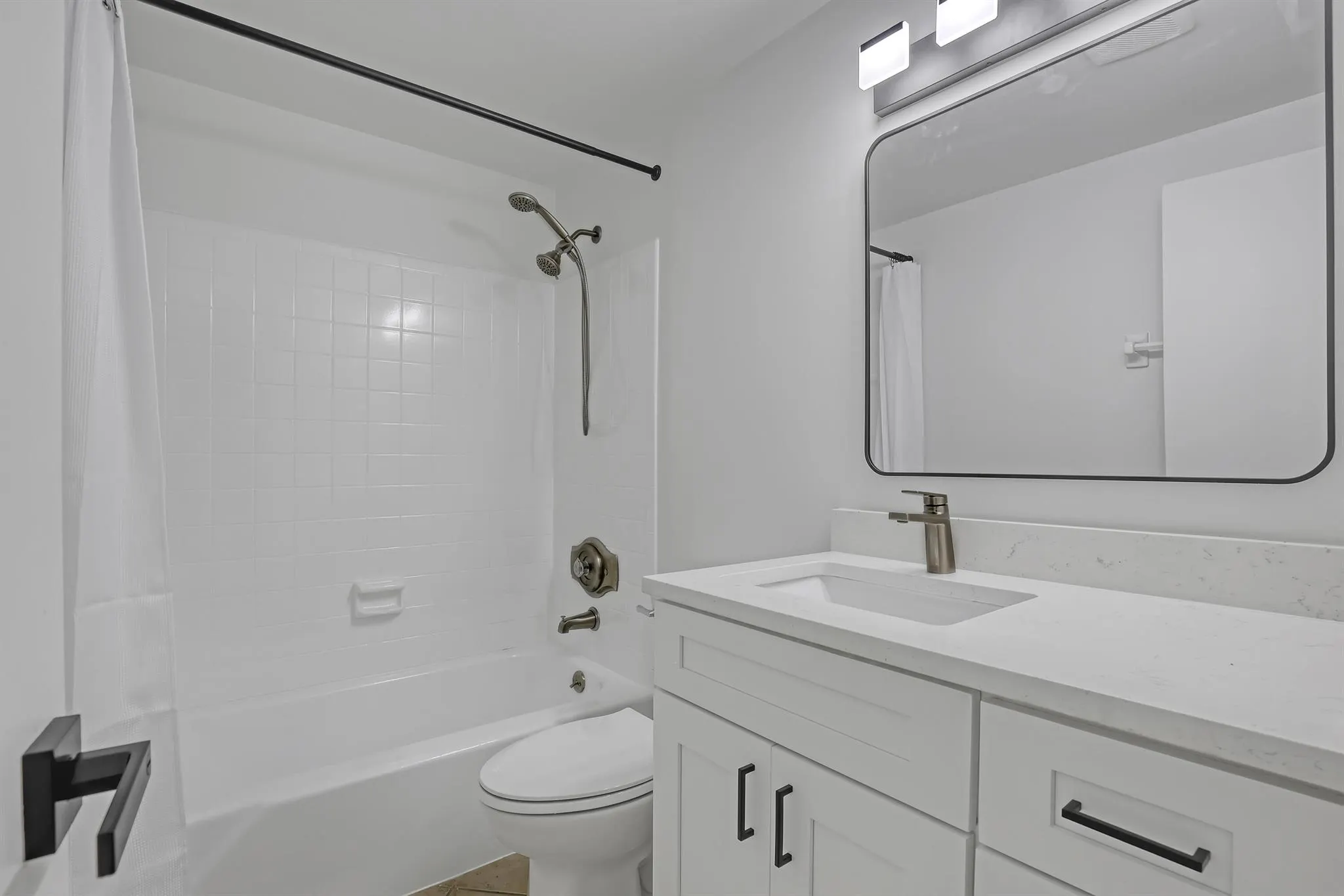 205 Main Boulevard, #1c