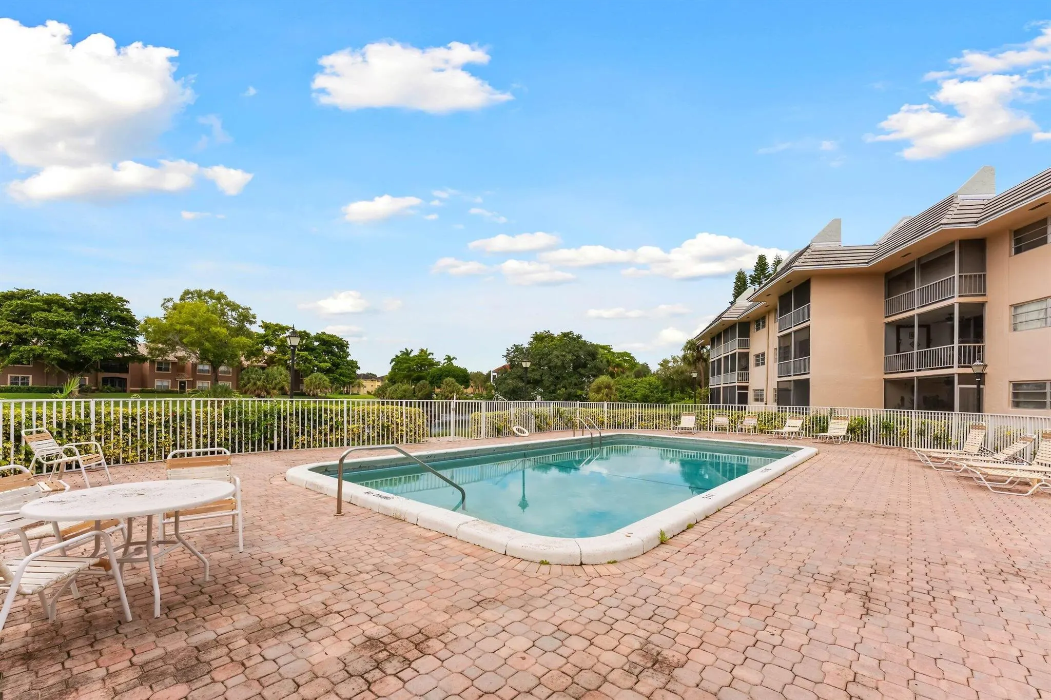 2850 Forest Hills Boulevard, #201