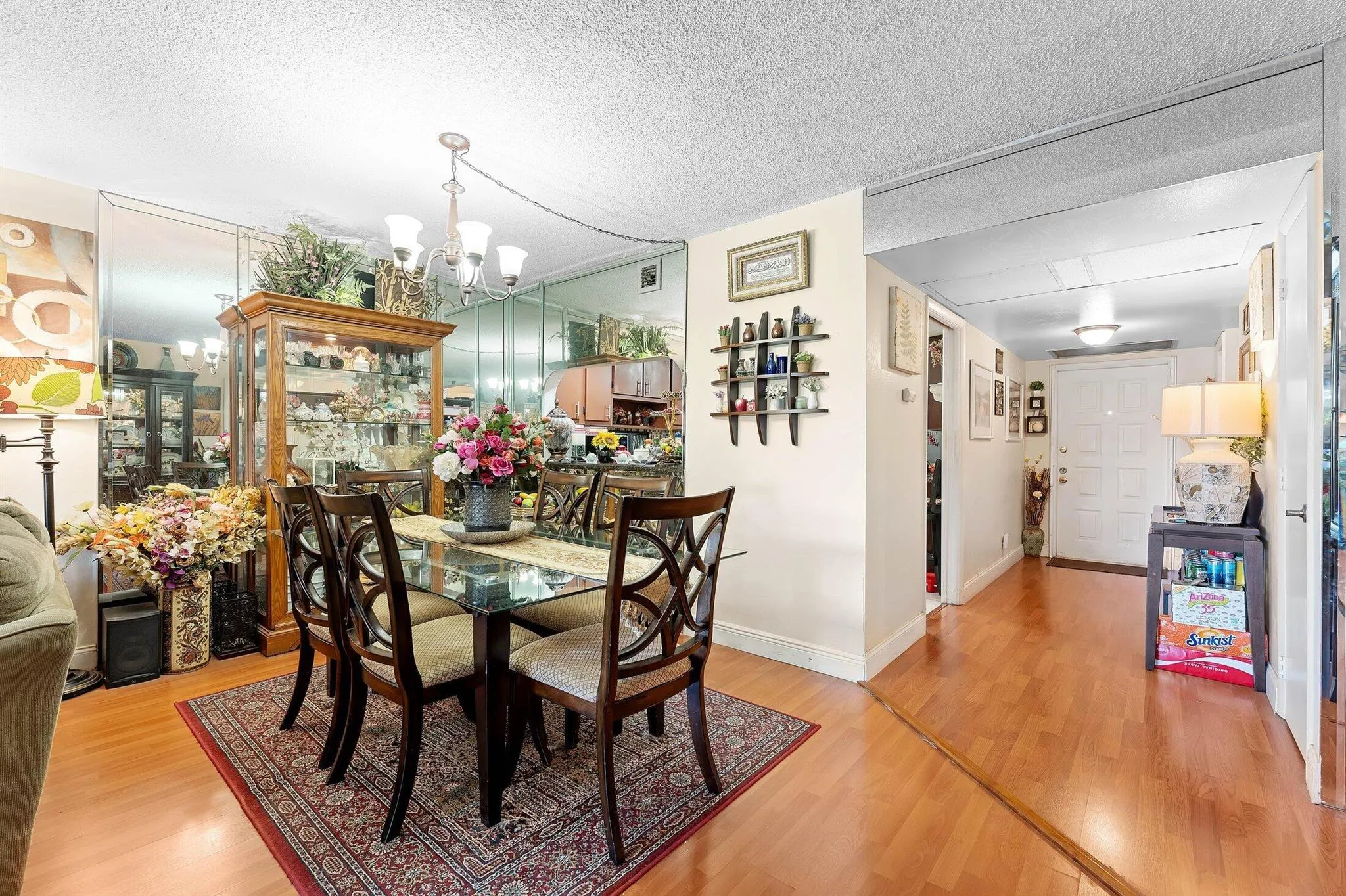2850 Forest Hills Boulevard, #201
