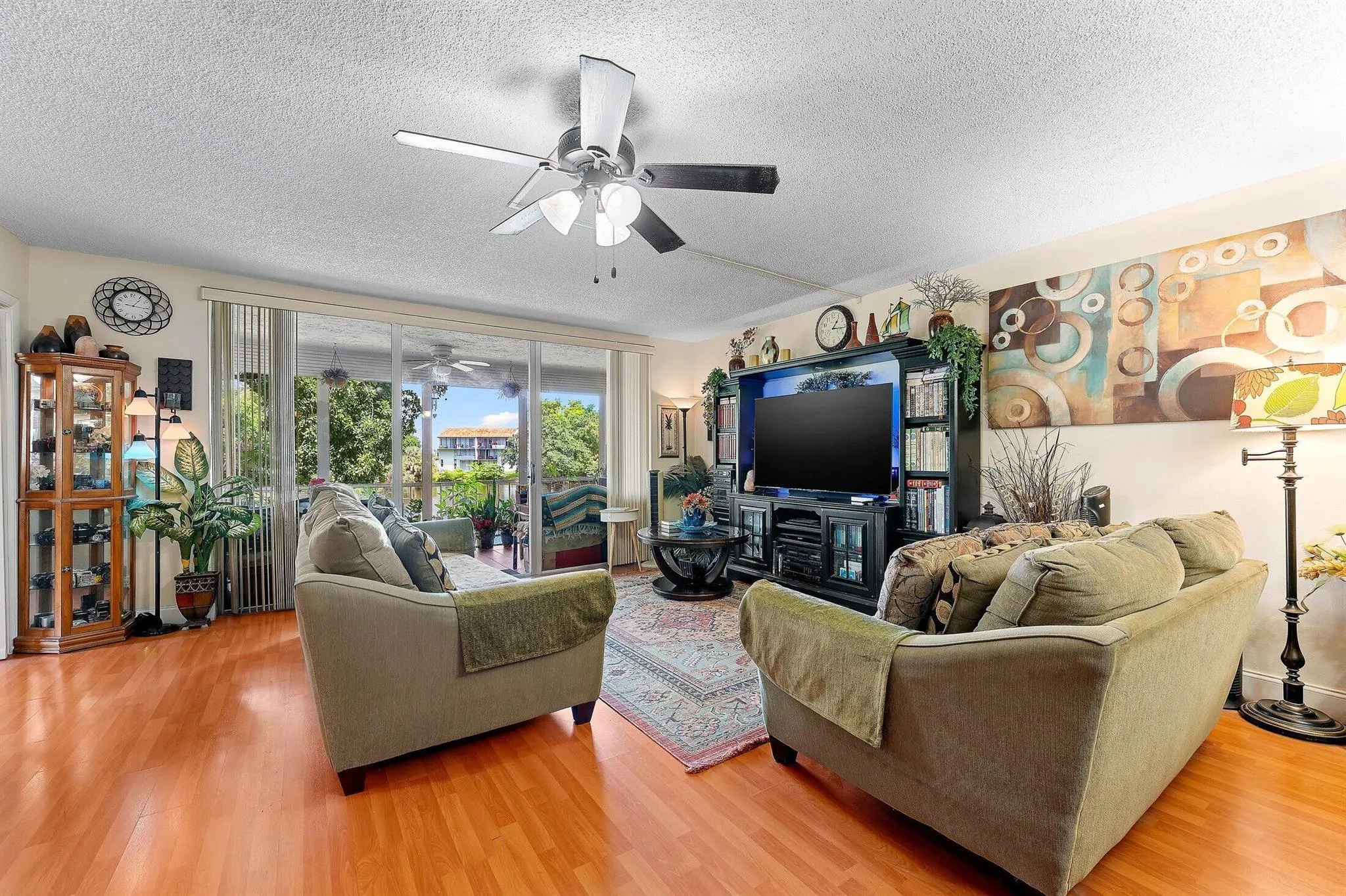 2850 Forest Hills Boulevard, #201