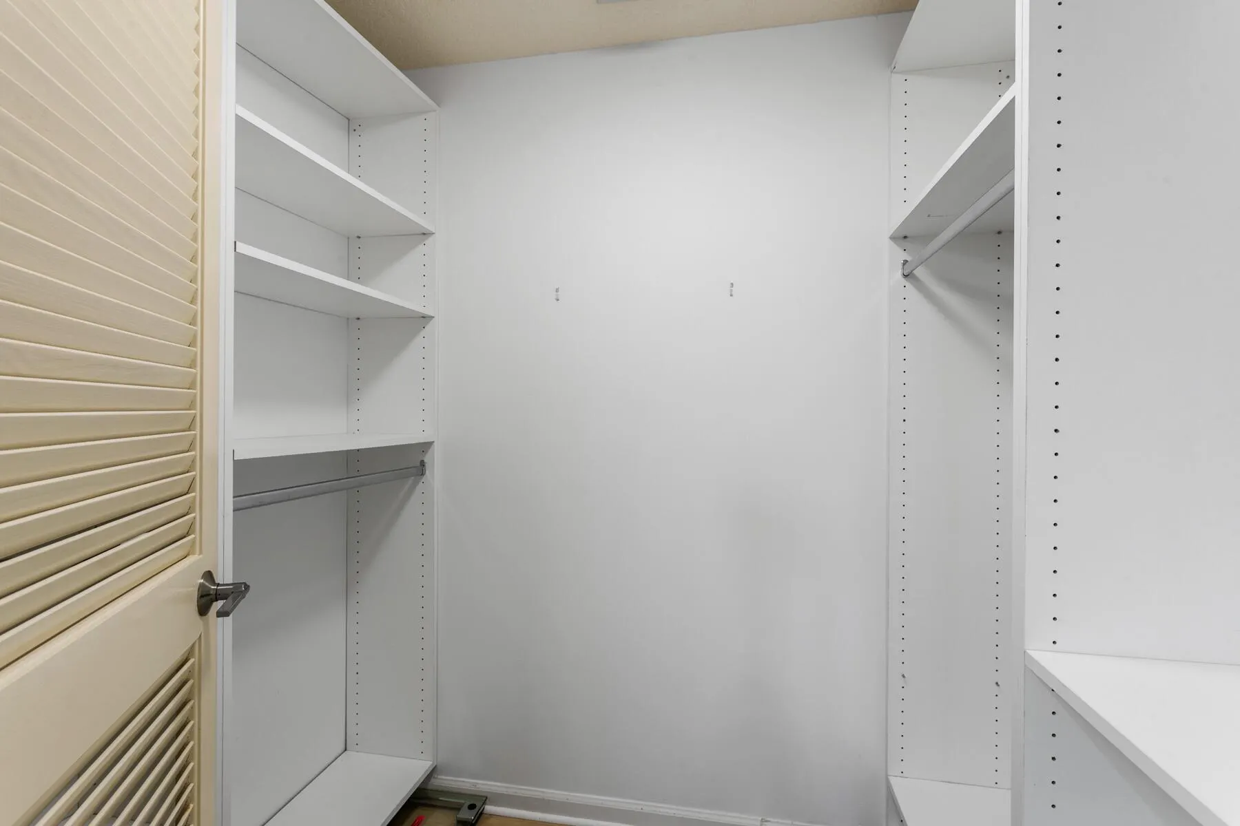 16100 W Bay Drive, #147