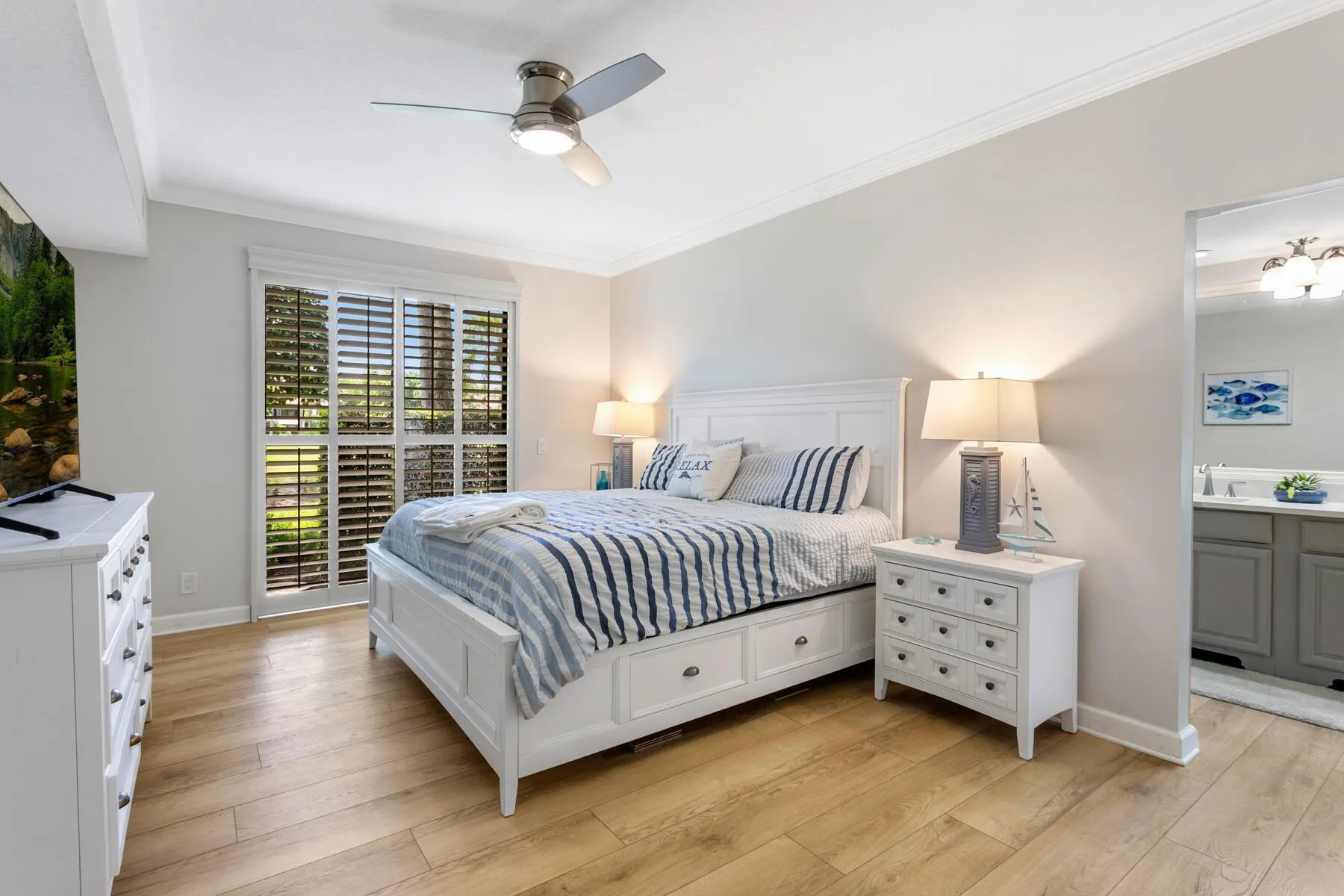 16100 W Bay Drive, #147