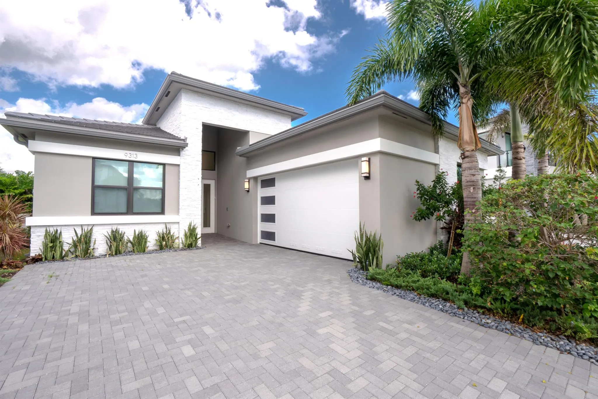 9313 Sunflower Meadow Road
