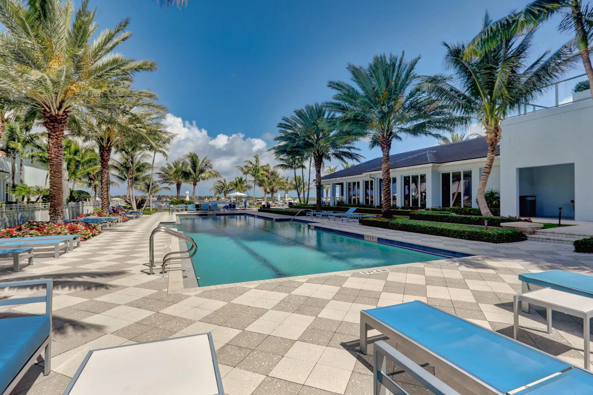 2 Water Club Way, #802