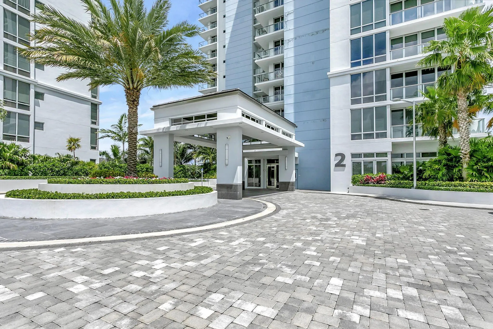2 Water Club Way, #802