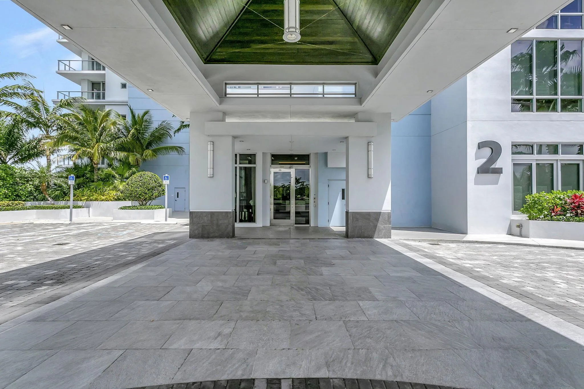2 Water Club Way, #802