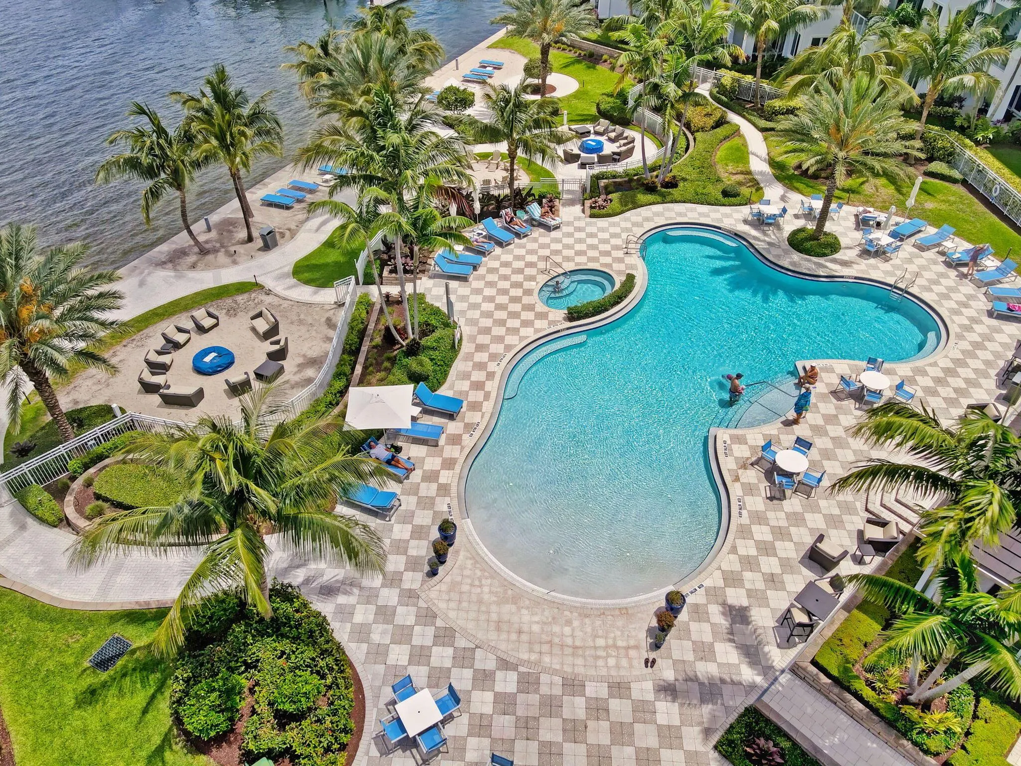 2 Water Club Way, #802