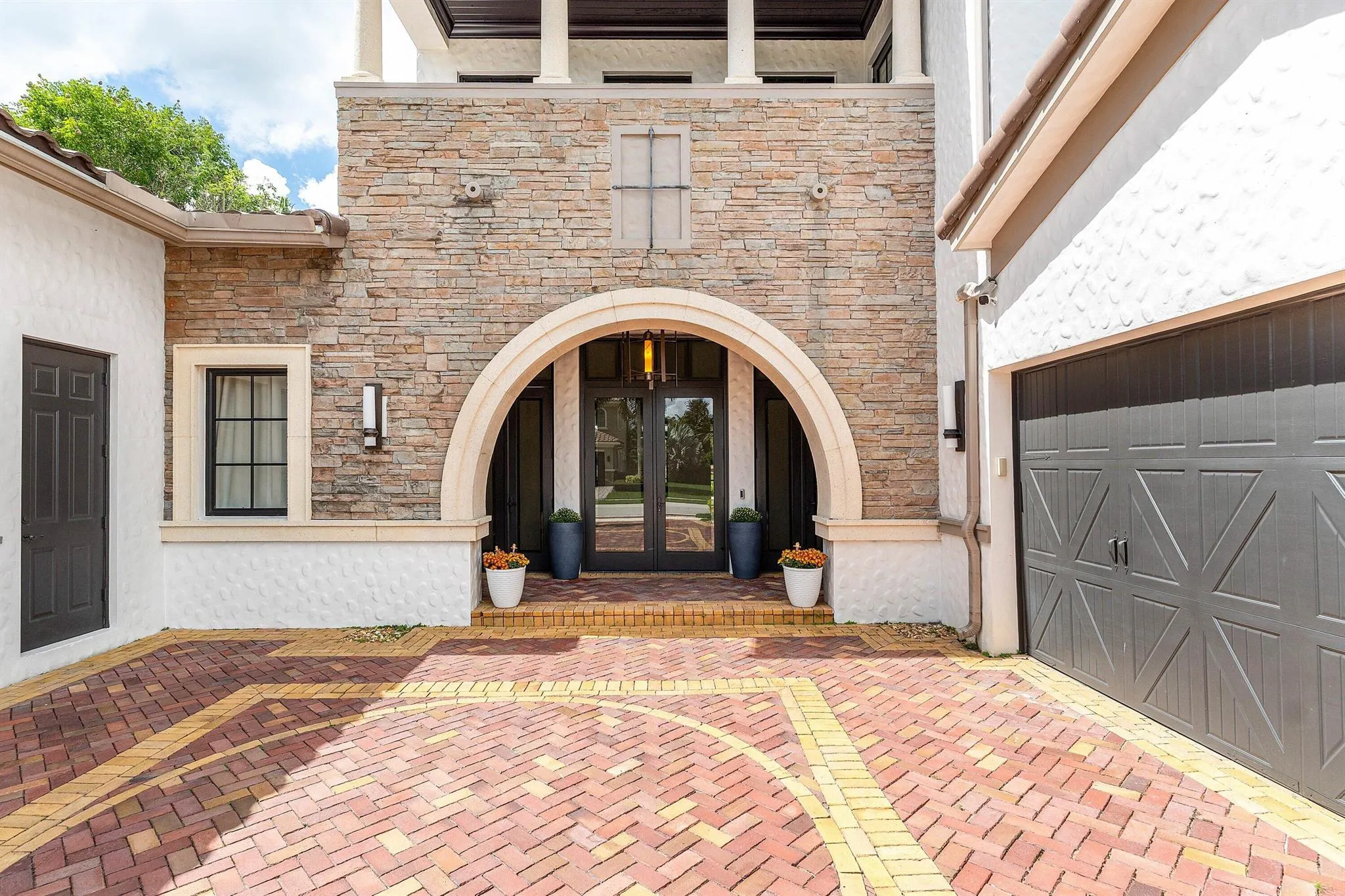 9910 Bay Leaf Court