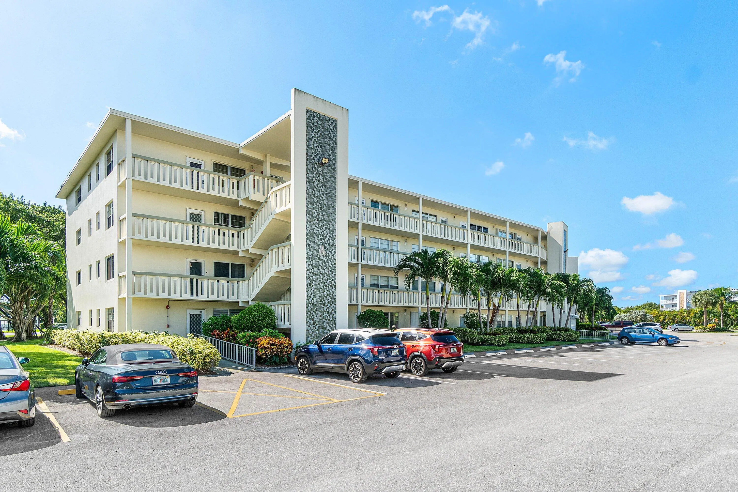 4015 Cambridge A