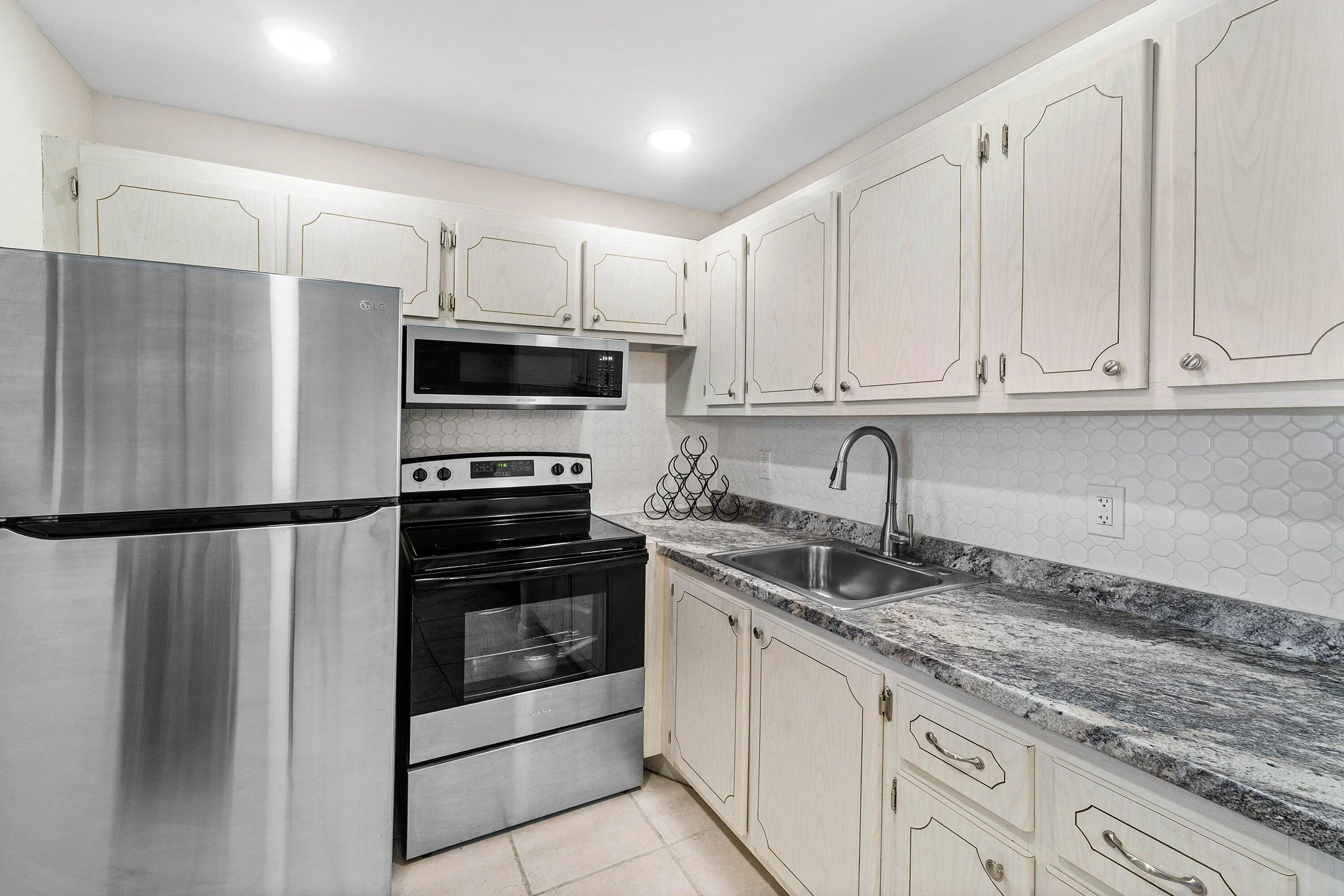 4015 Cambridge A