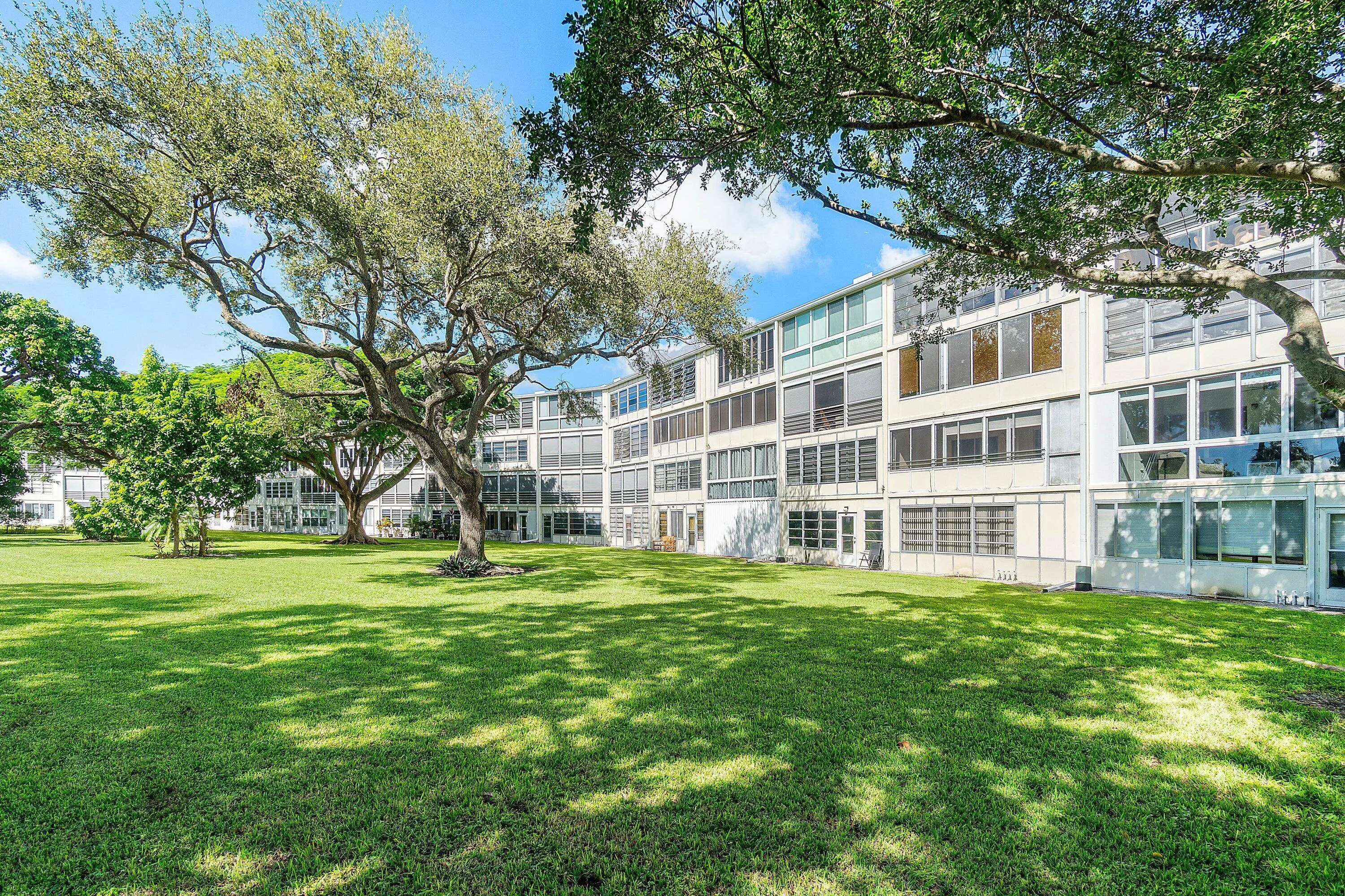 4015 Cambridge A