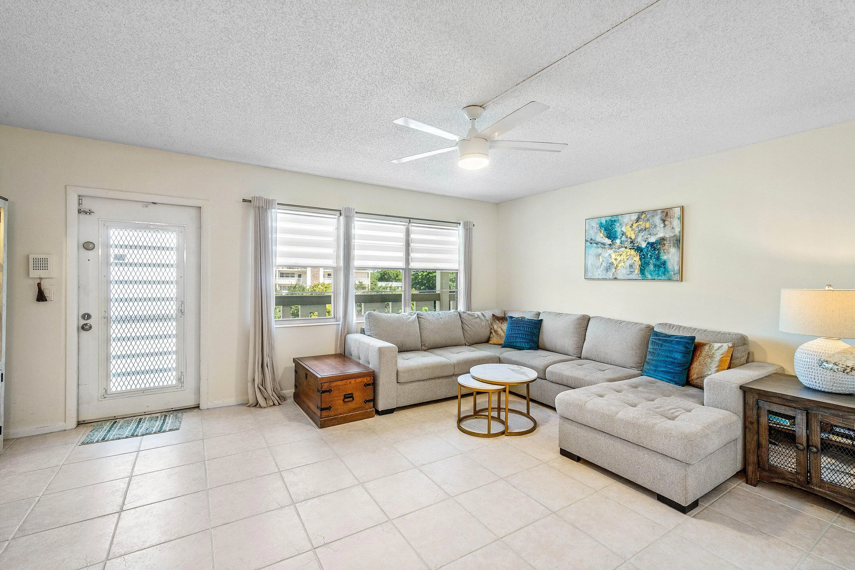 4015 Cambridge A