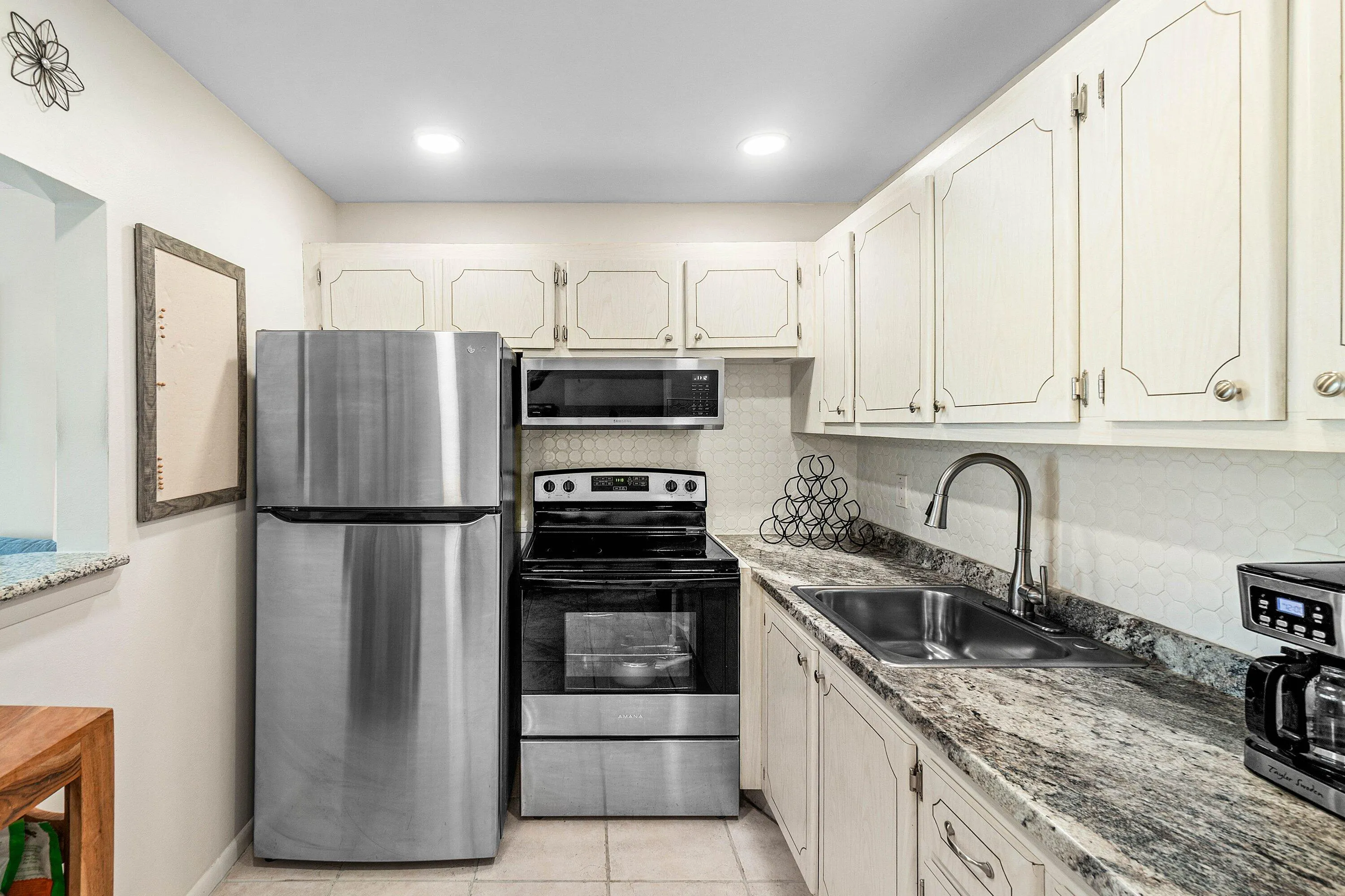 4015 Cambridge A