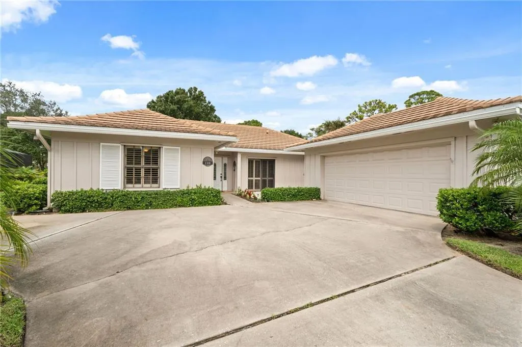 110 Prestwick Circle