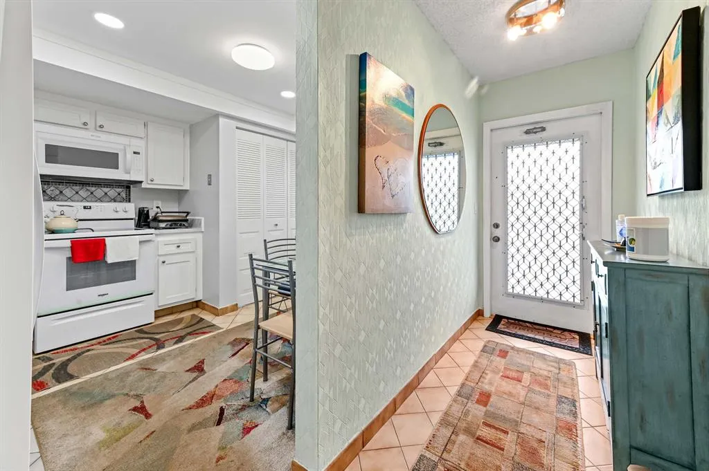 7610 NW 18th Street, #203