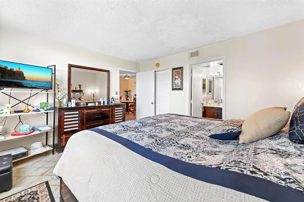 7610 NW 18th Street, #203