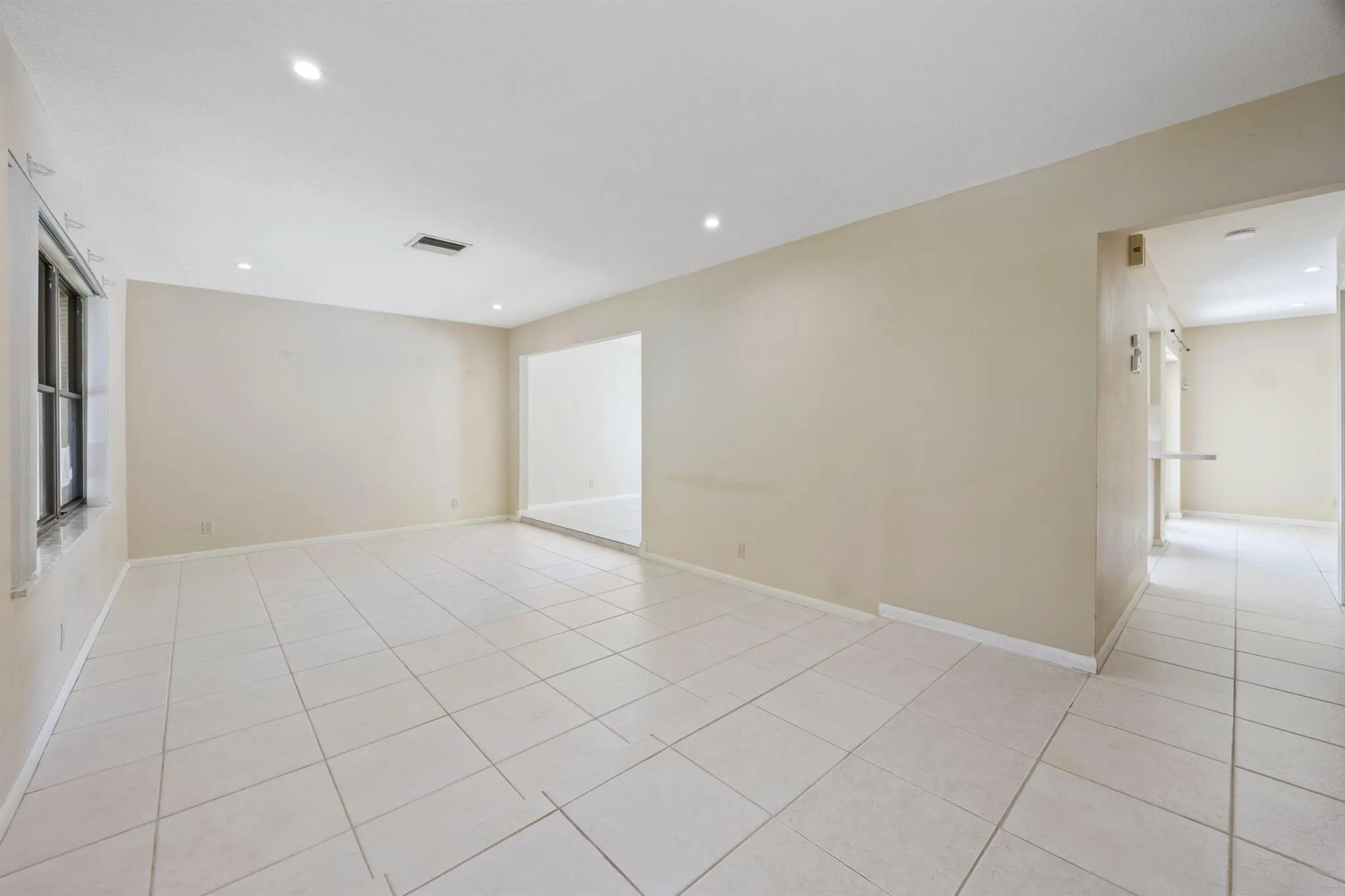 2718 Northside Drive