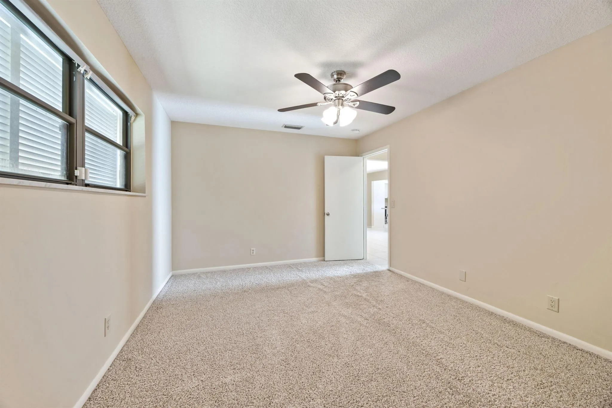 2718 Northside Drive