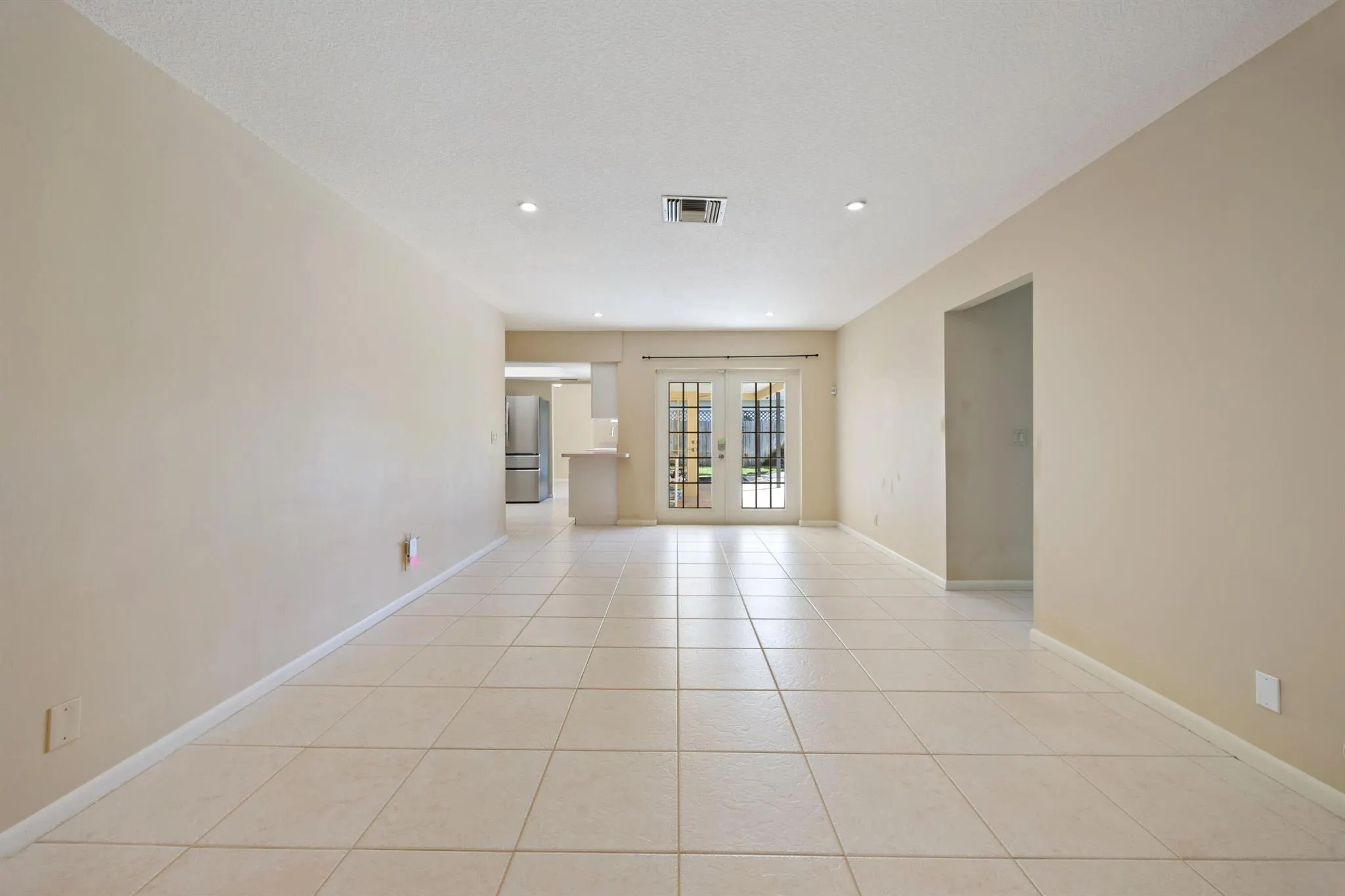 2718 Northside Drive