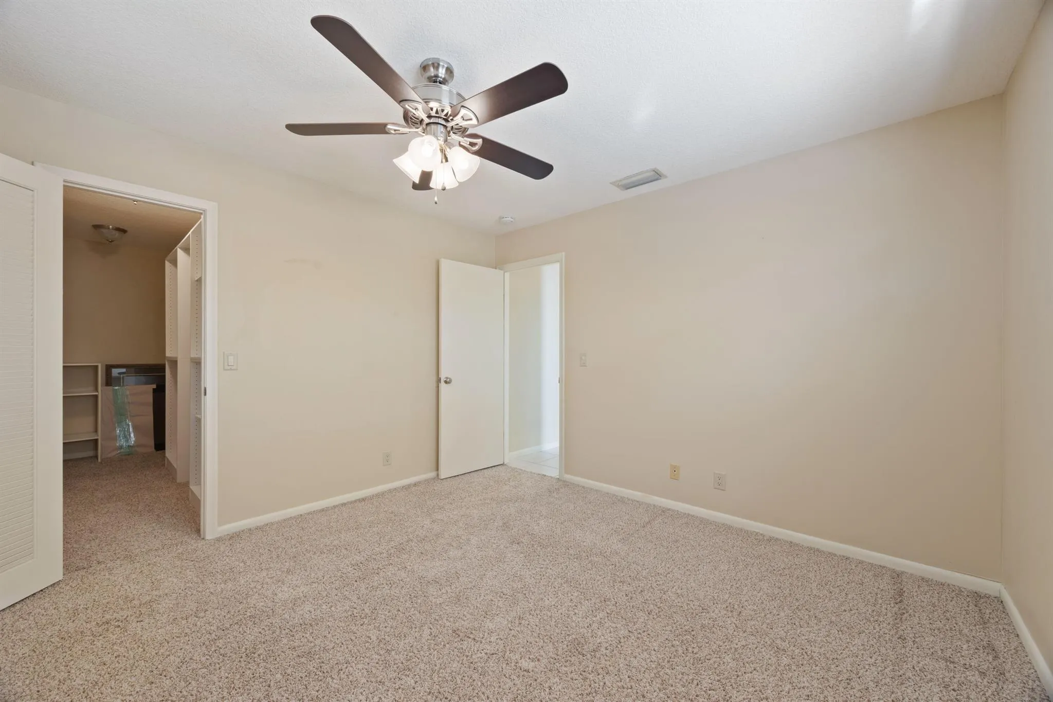 2718 Northside Drive