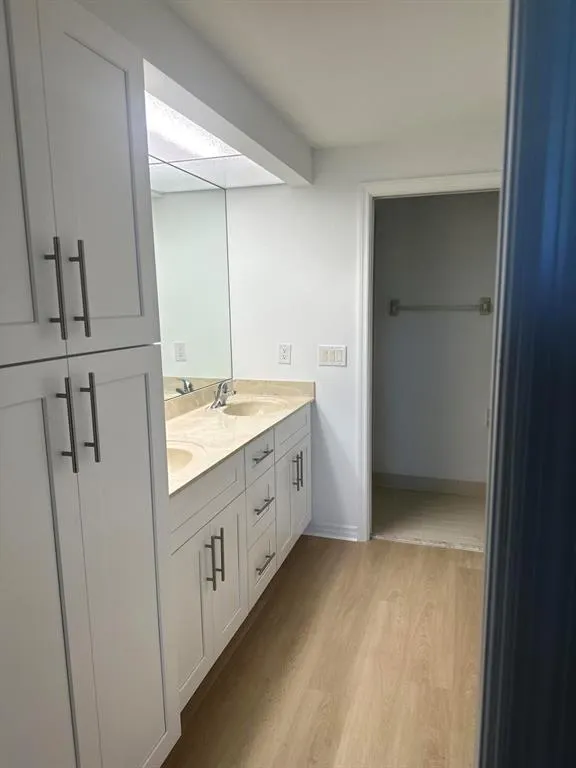 5270 SE Seascape Way, #102