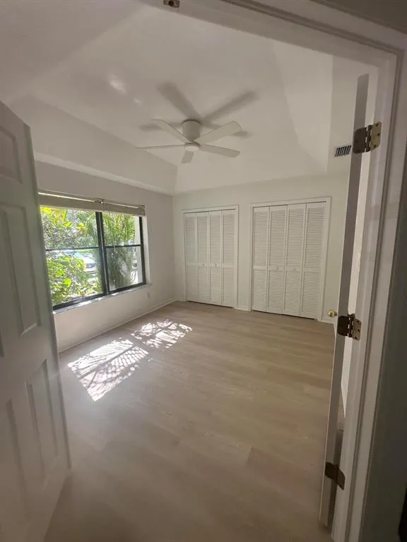5270 SE Seascape Way, #102