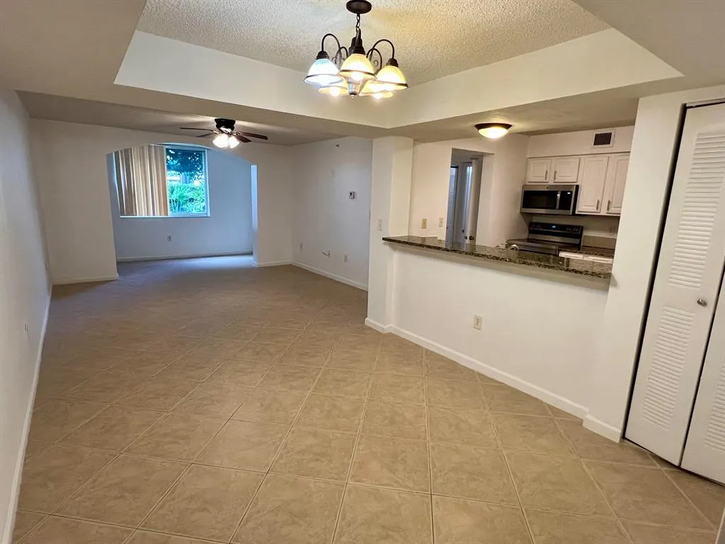 900 Scotia Drive, #102
