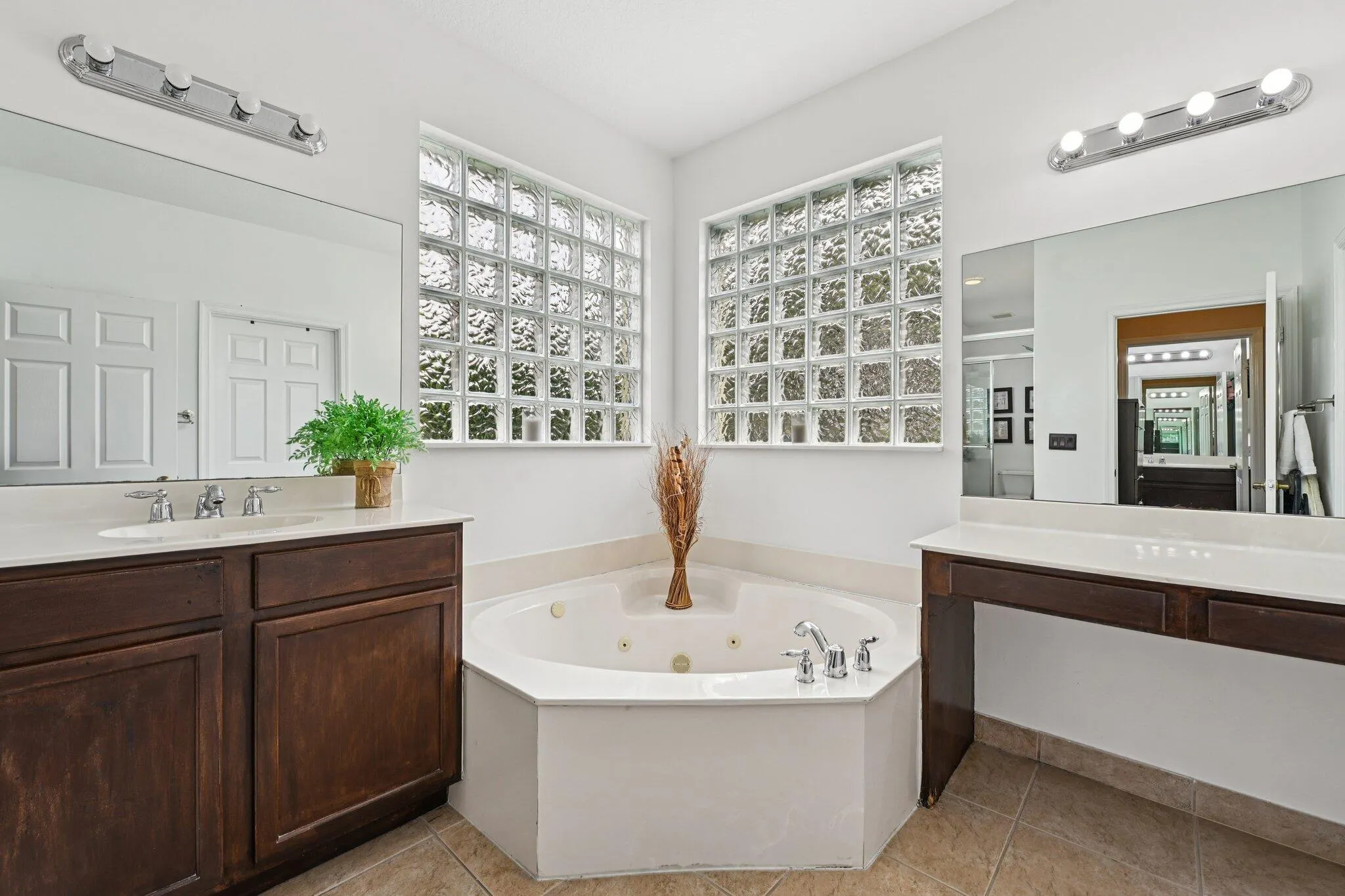 553 Gazetta Way